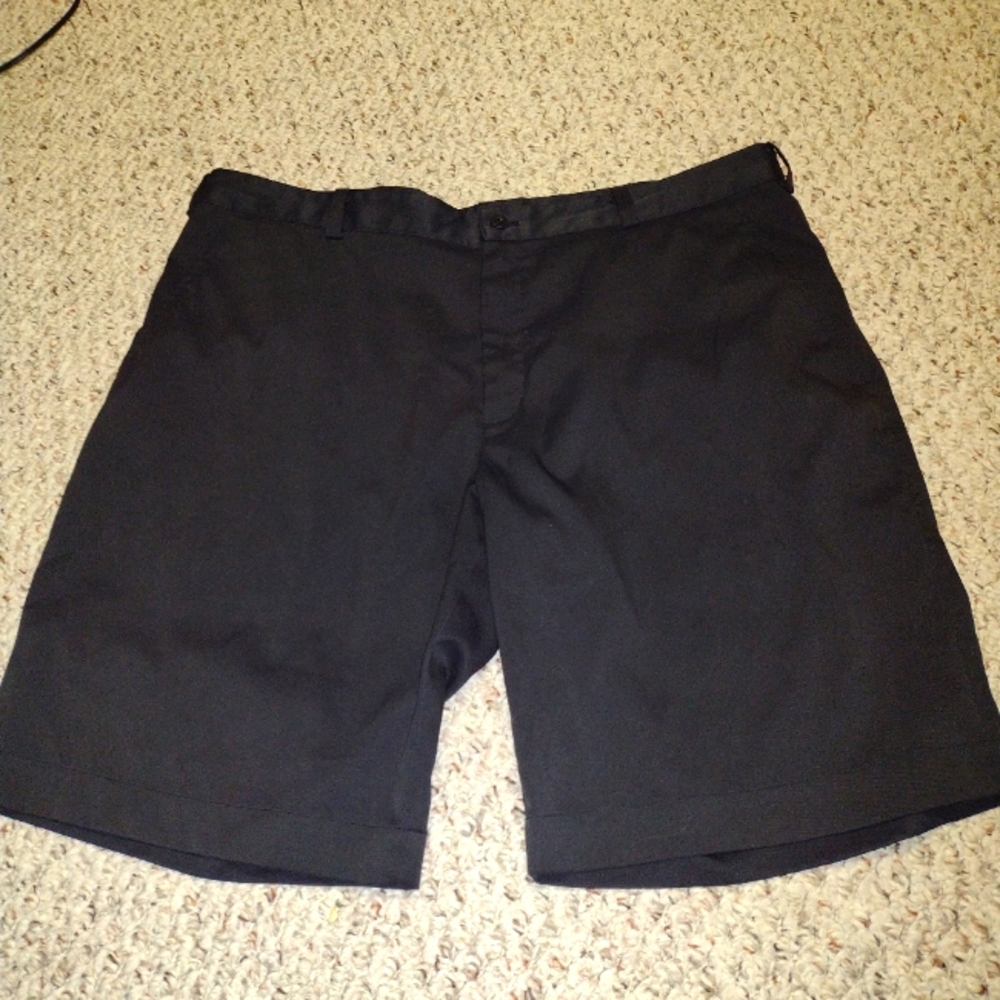 Men's 38 Nike golf shorts